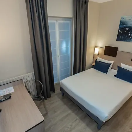 Otel De Champagne