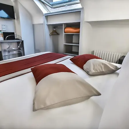 Hotel De Champagne 3*