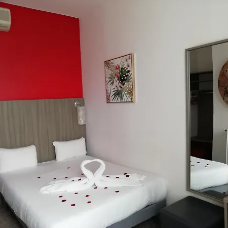 De Champagne Otel