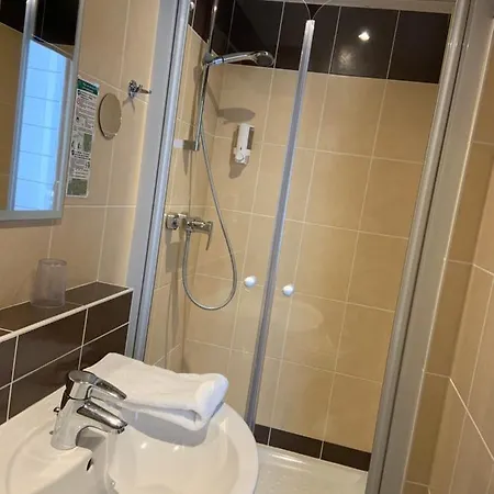 Hotel De Champagne Angers