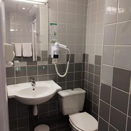 Hotel De Champagne 3*