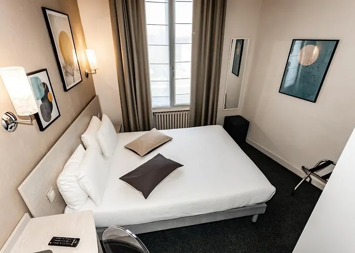 De Champagne Otel 3*