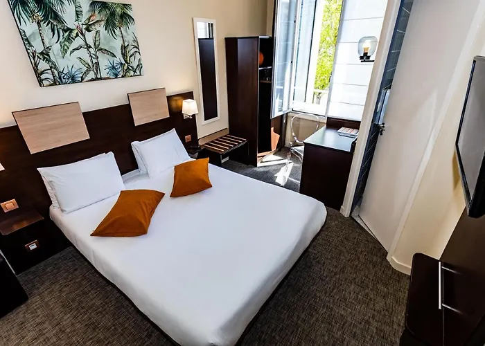 Otel De Champagne 3*