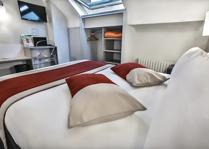 Otel De Champagne 3*