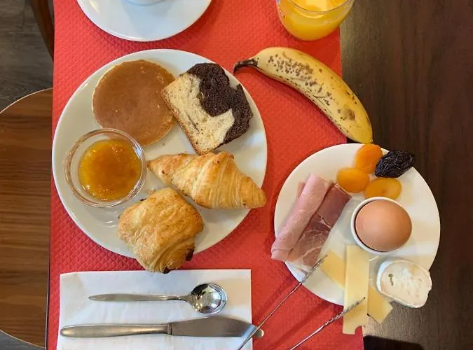 De Champagne Hotel 3*