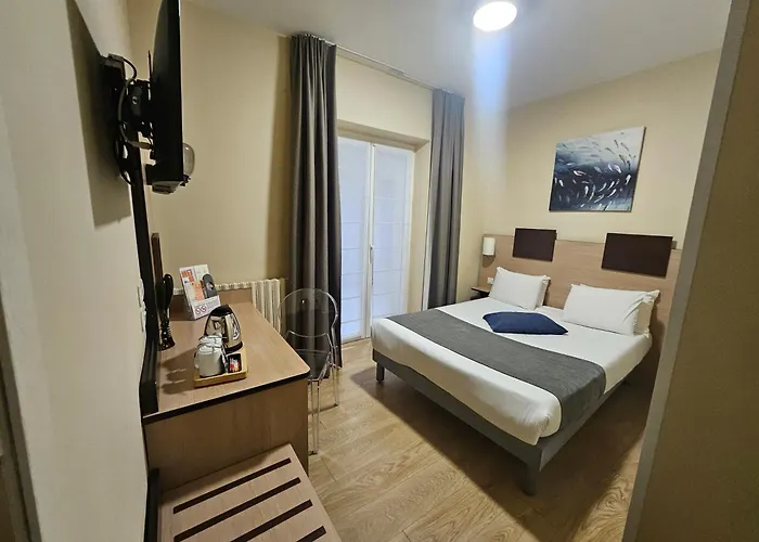 尚巴尼酒店 昂热