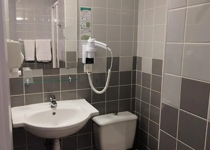 Otel De Champagne 3*