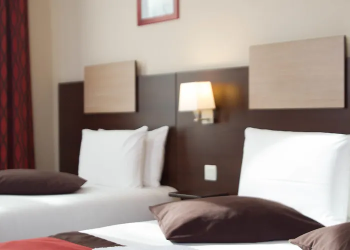 Hotel De Champagne 3*