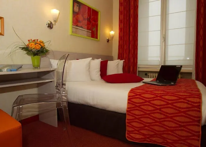 尚巴尼酒店 3* 昂热